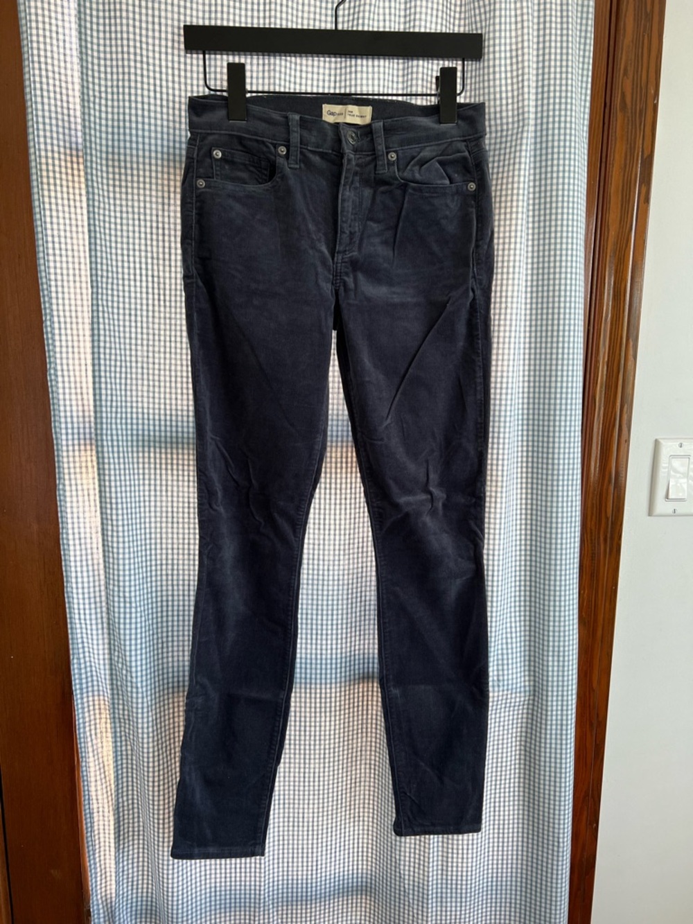 GAP True Skinny Corduroy Pants in Dark Gray